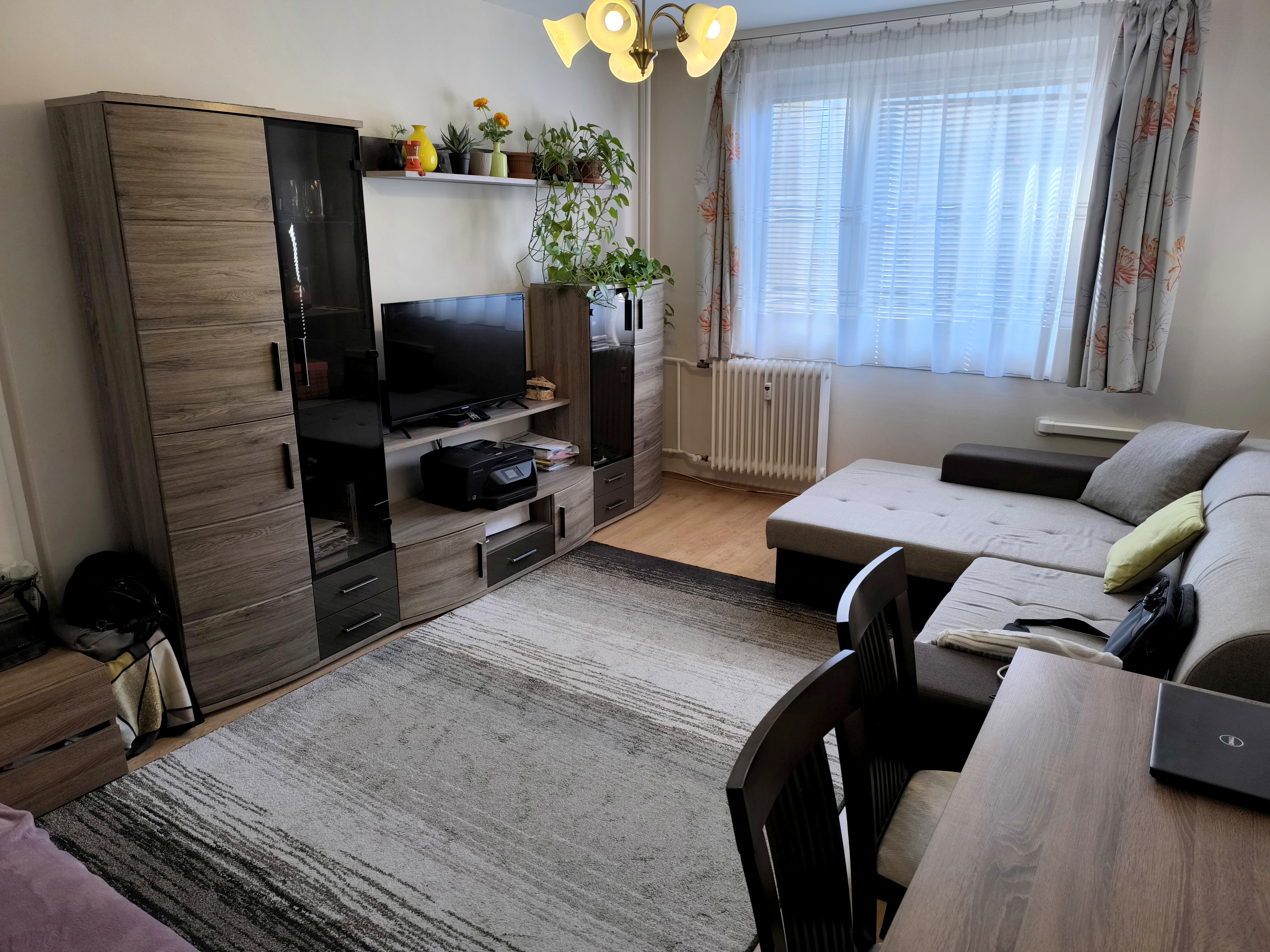 Debrecen, Belváros közeli, 3 szobás, loggiás lakás eladó!