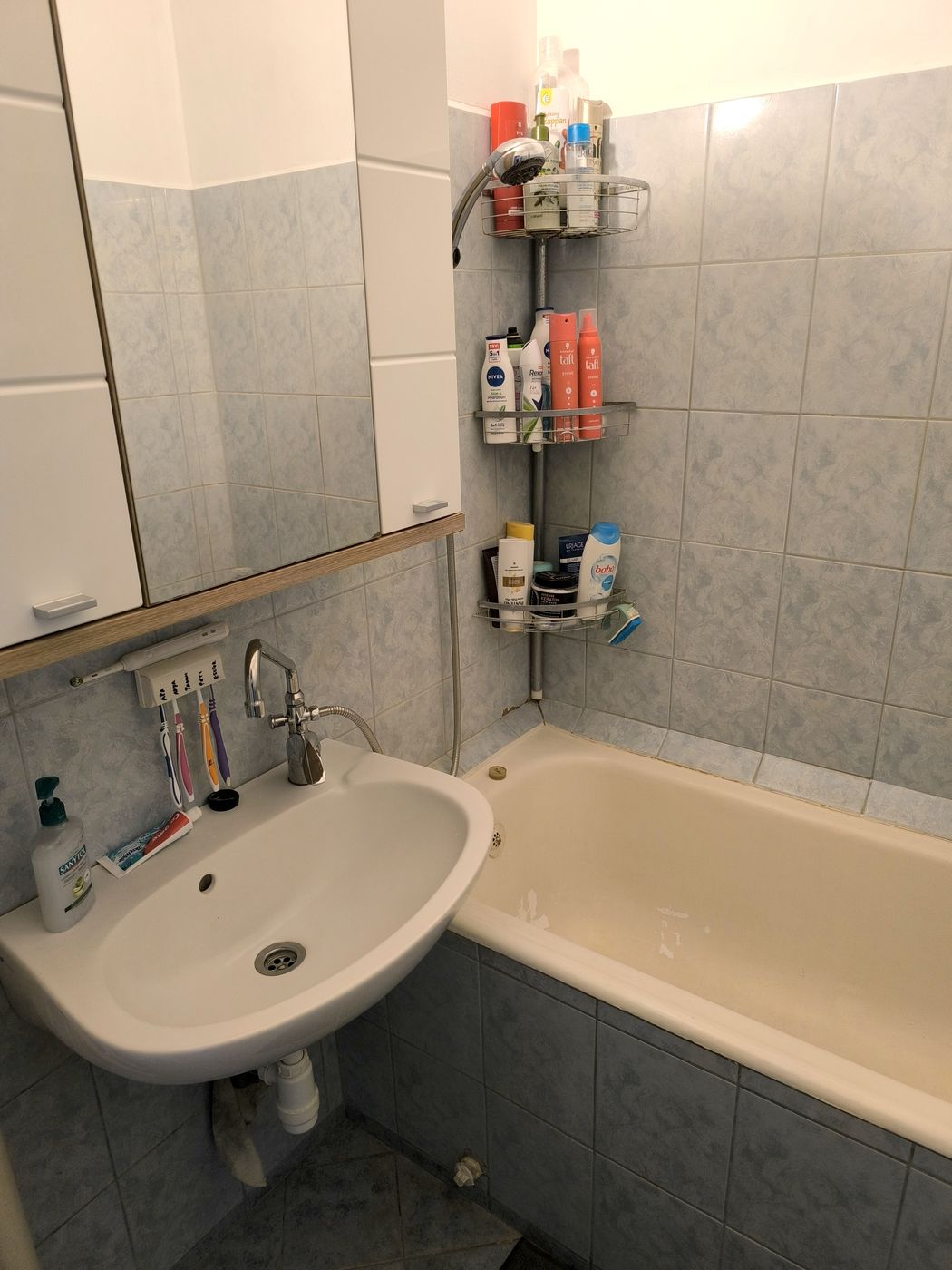 Debrecen, Belváros közeli, 3 szobás, loggiás lakás eladó!
