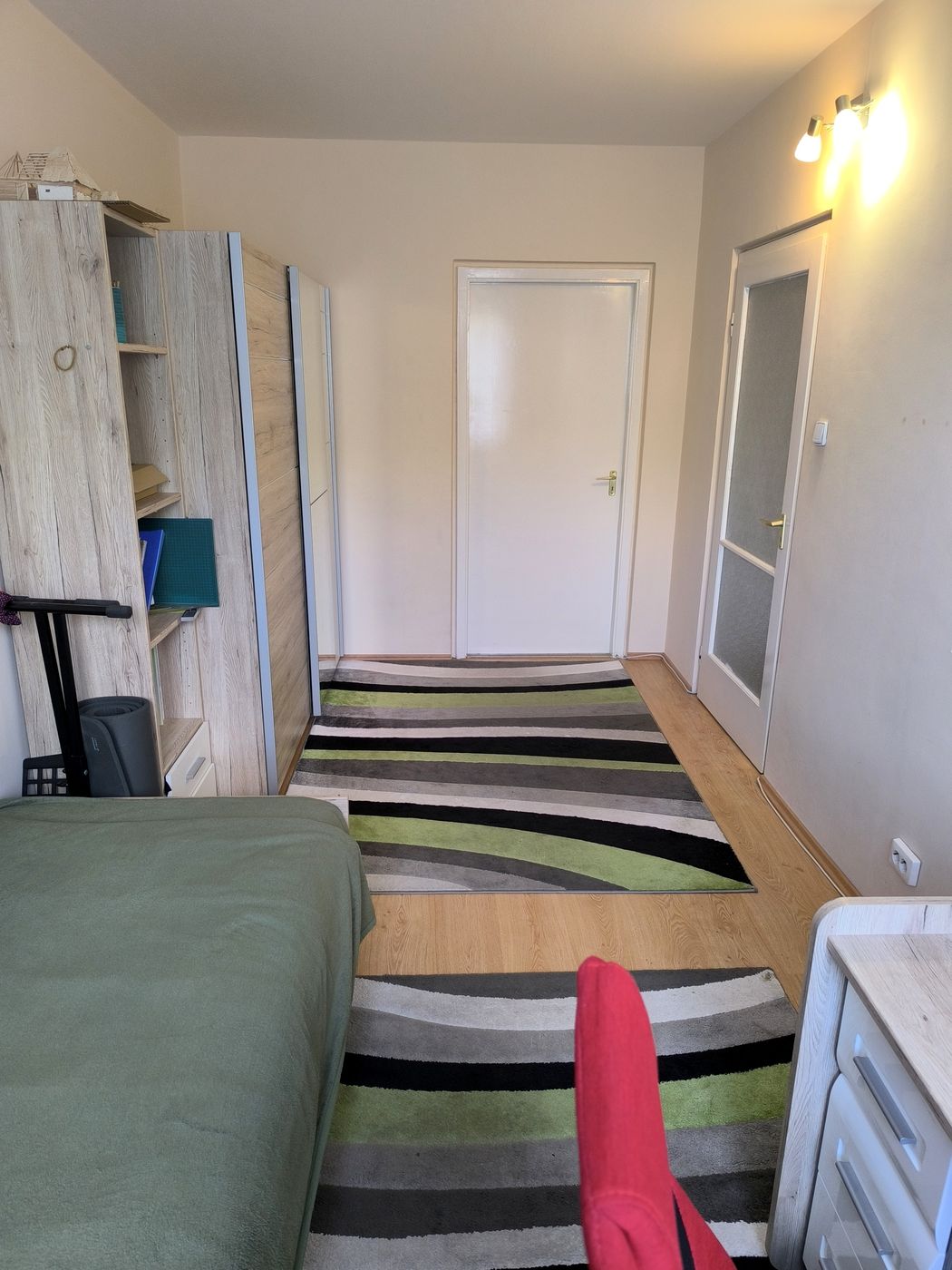 Debrecen, Belváros közeli, 3 szobás, loggiás lakás eladó!
