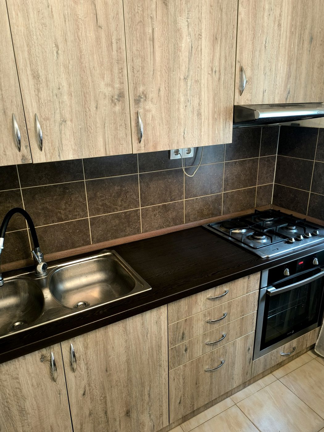 Debrecen Kassai úton 36 m²-es, 2 szobás, bútorozott lakás eladó!