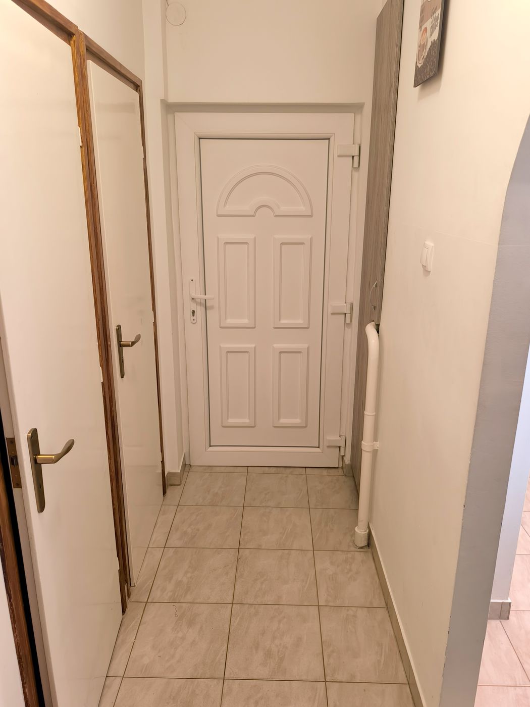 Debrecen Kassai úton 36 m²-es, 2 szobás, bútorozott lakás eladó!