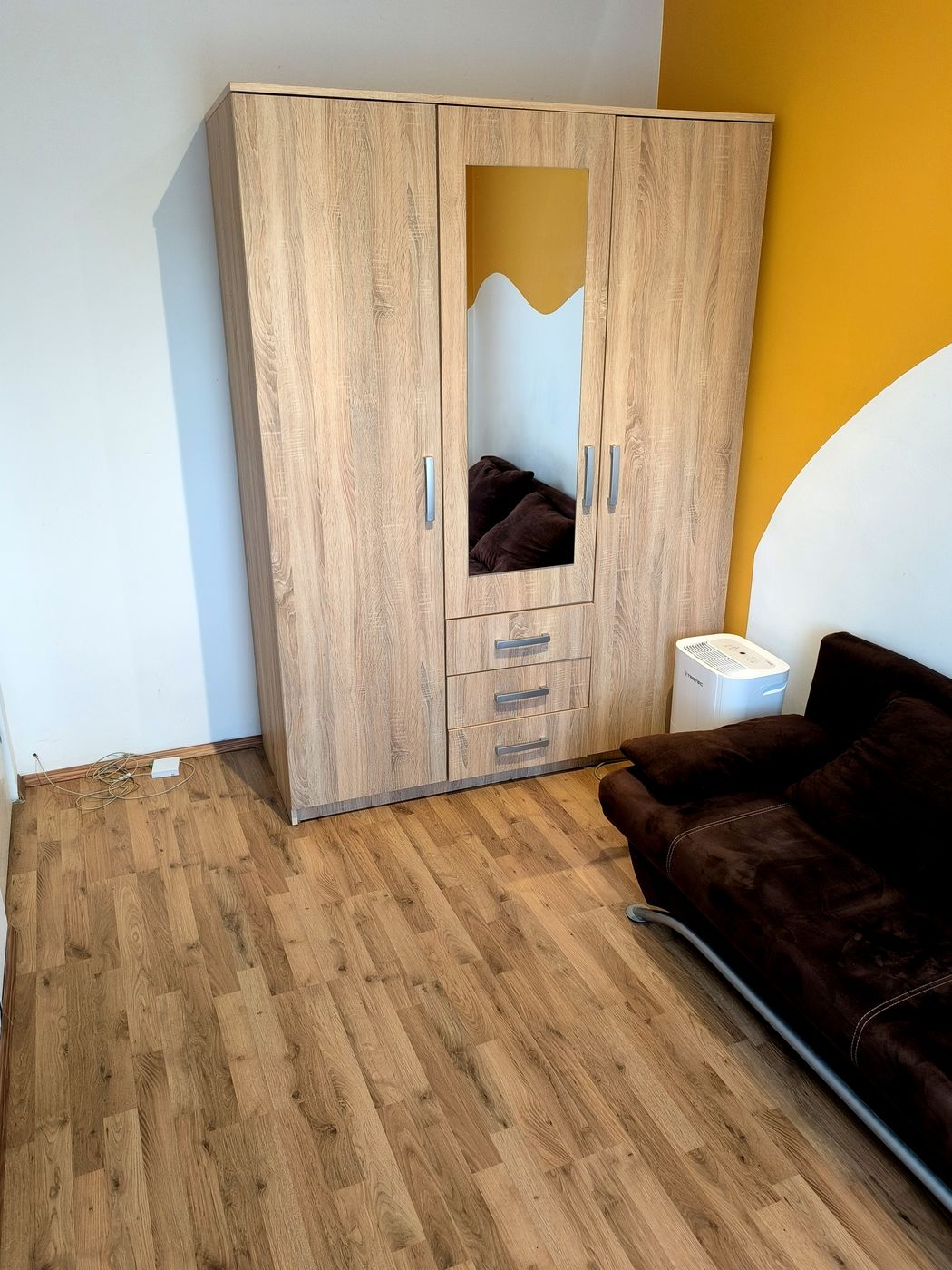 Debrecen Kassai úton 36 m²-es, 2 szobás, bútorozott lakás eladó!