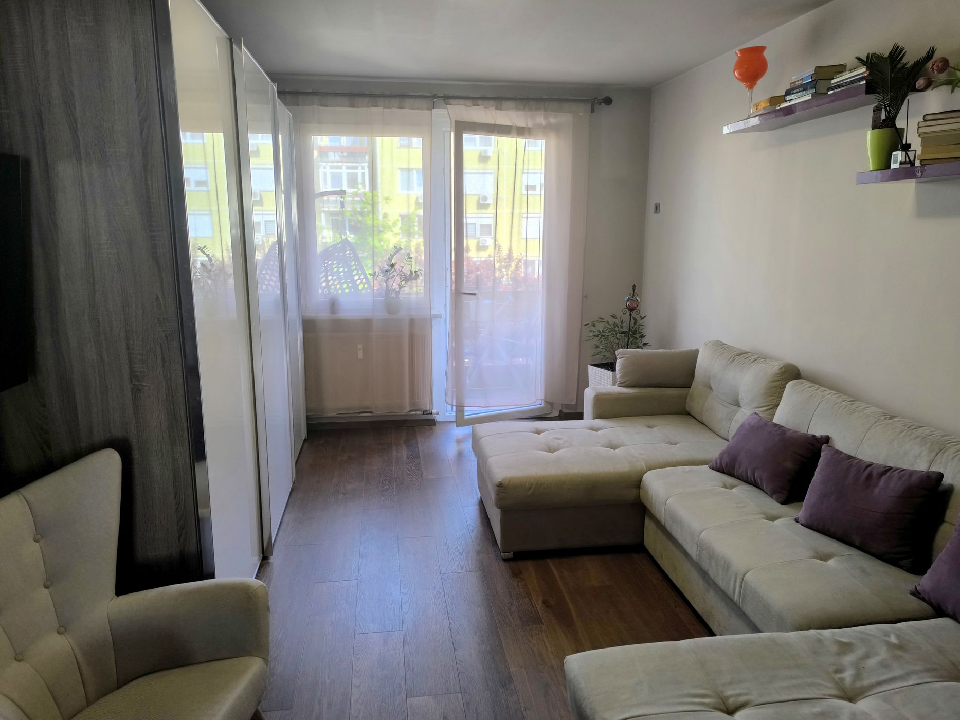 Debrecen, Tócóvölgyben 3 szobás, 2. emeleti lakás eladó!