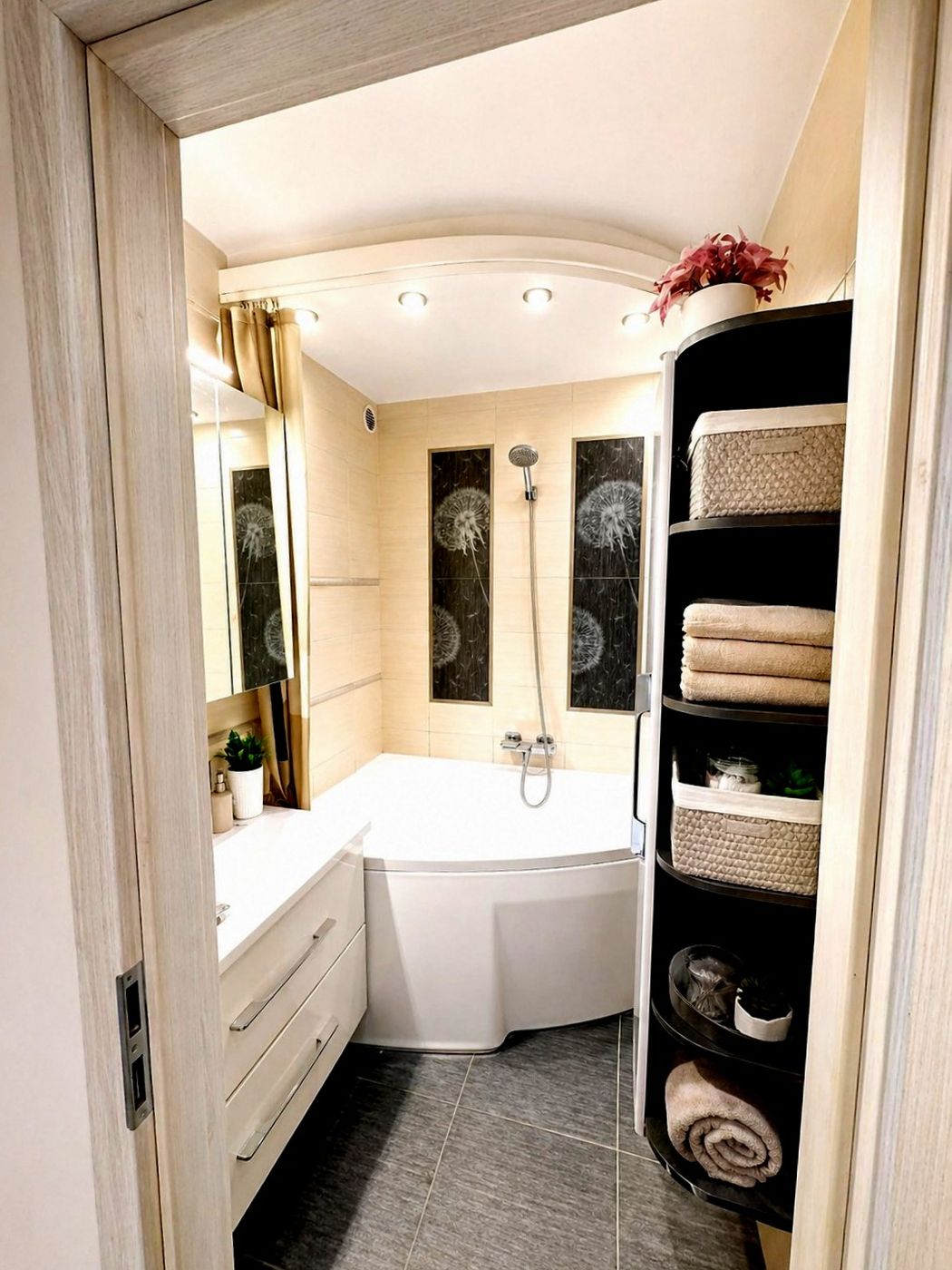 Debrecen, Tócóvölgyben 3 szobás, 2. emeleti lakás eladó!