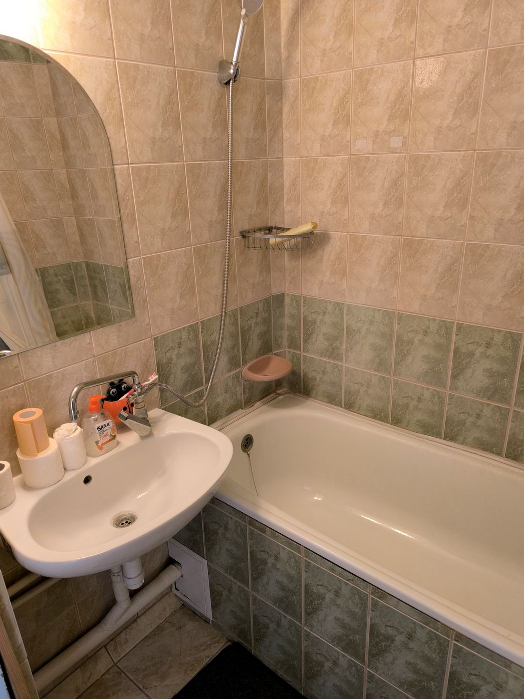 Debrecen Vénkertben, a Domokos Lajos utcán, 35 m²-es lakás eladó!