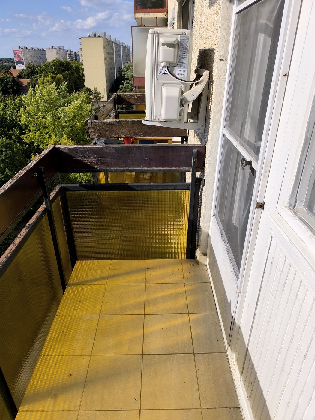 Debrecen Vénkertben, a Domokos Lajos utcán, 35 m²-es lakás eladó!