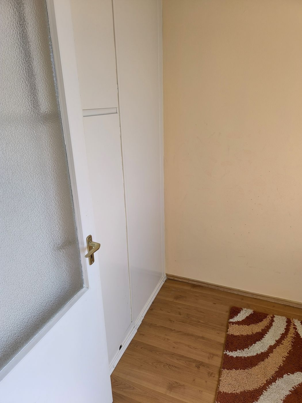 Debrecen Vénkertben, a Domokos Lajos utcán, 35 m²-es lakás eladó!