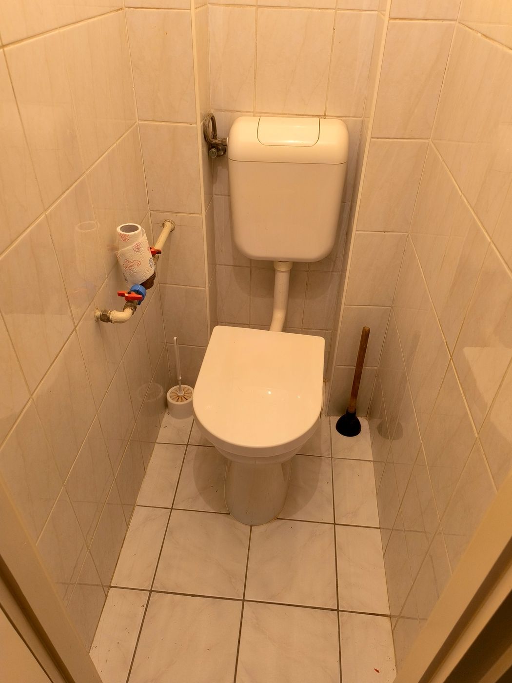 Debrecen-Epreskertben, a Déli Ipari Park közelében 56 m2-es, 2 szobás, berendezett téglalakás eladó!